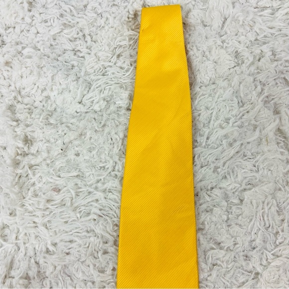 DICAPRI Elegant golden Yellow Tie for Men - Picture 4 of 9